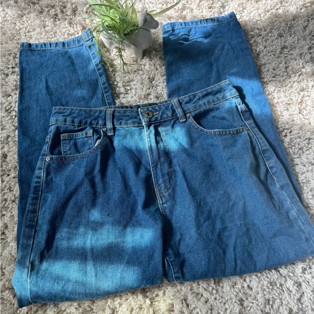 Boohoo P vintage style light blue denim indie wide leg boyfriend jeans.